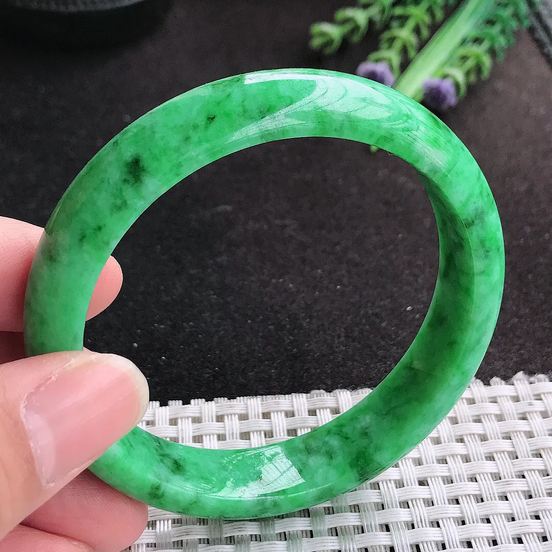 天然A货翡翠58/13.6/7.8老坑精美满绿辣阳绿手镯宽边玉手镯