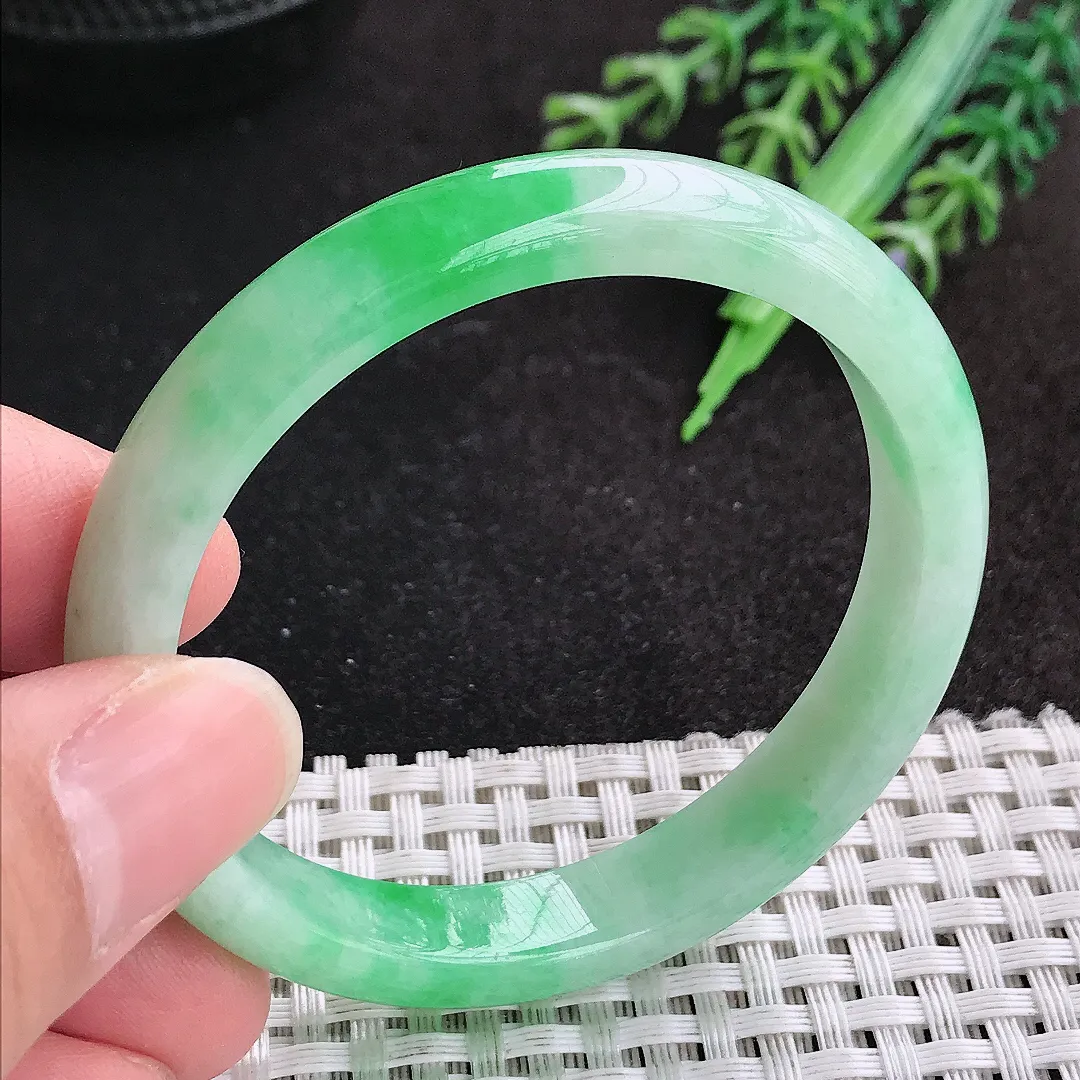 天然A货翡翠51/9.4/6.6老坑精美冰润飘阳绿手镯小圈口玉镯