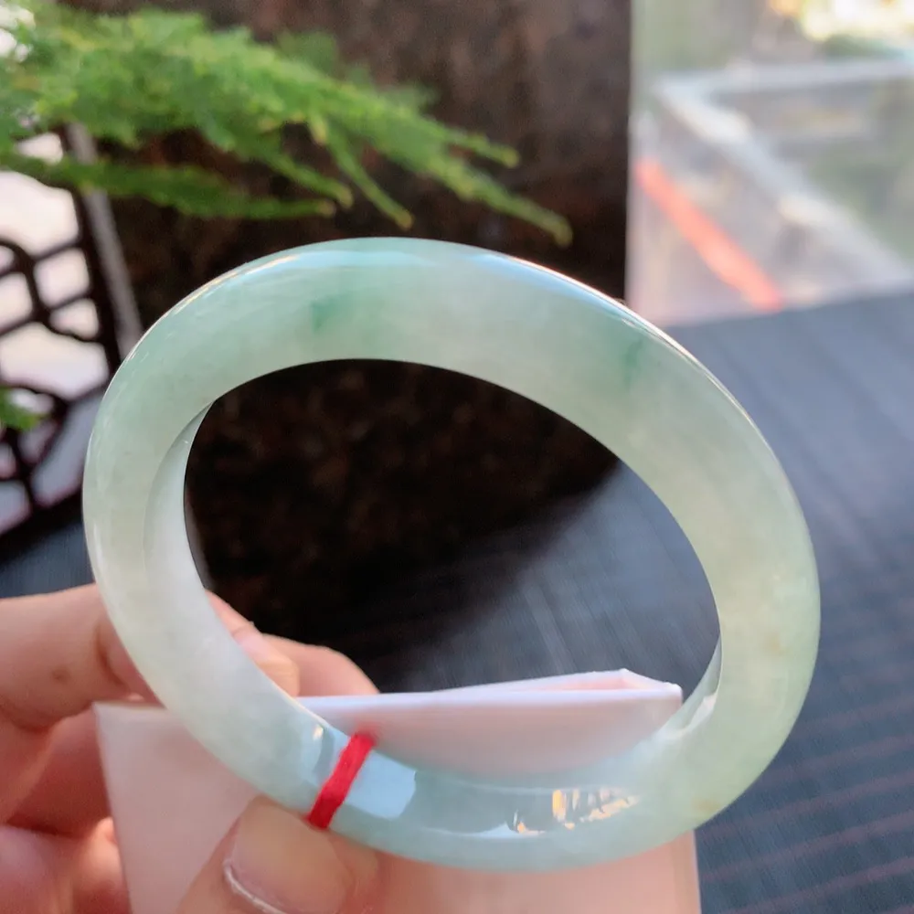 正圈冰飘花 无瑕 尺寸:56.1/10/8.3 花美