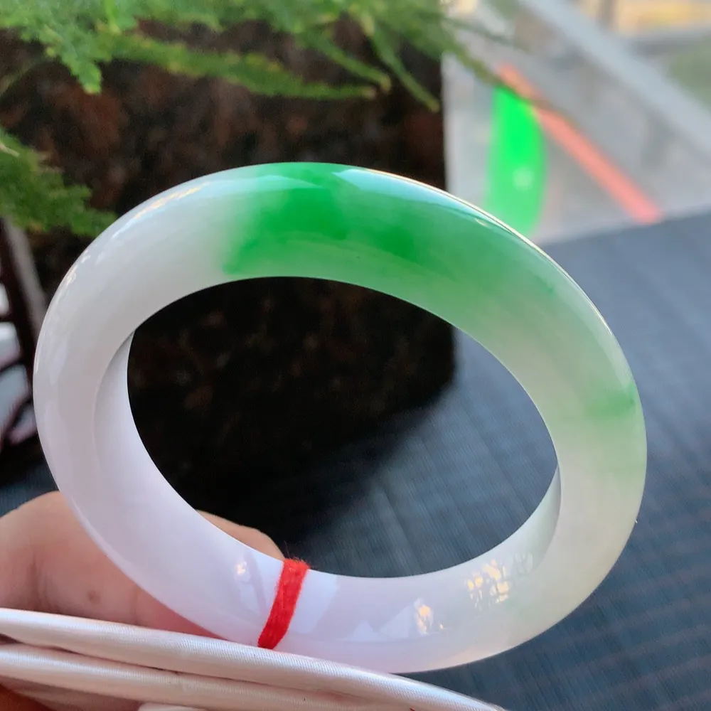 正圈冰糯春彩 无瑕 尺寸:57.9/12.9/9.9 色好