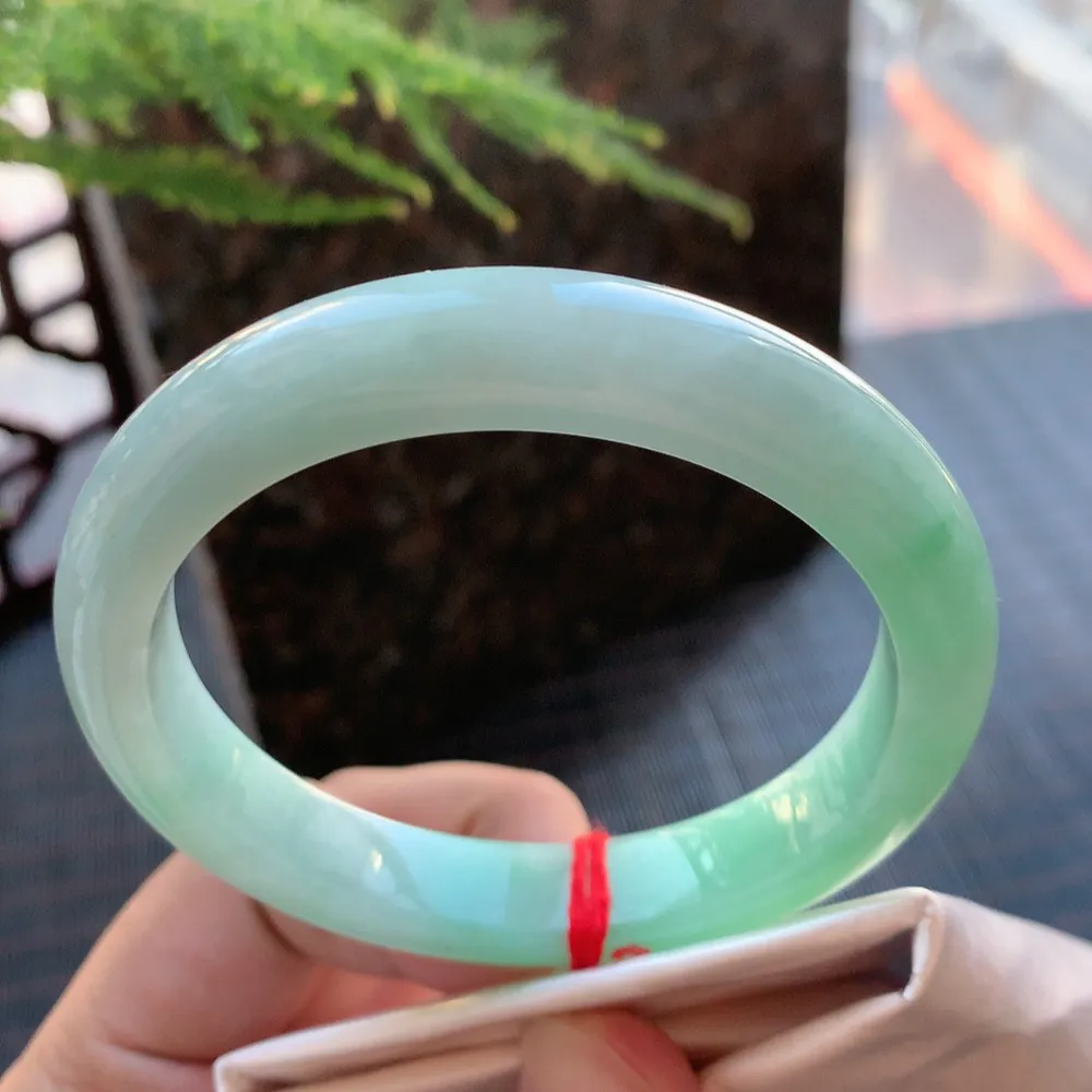 正圈冰糯翠绿 无瑕 尺寸:58.9/11.9/8.4 色好