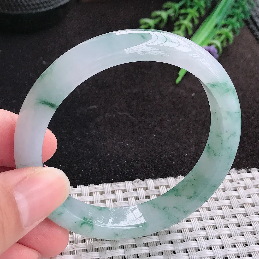 天然A货翡翠56/11.8/8老坑冰胶水灵飘蓝花手镯宽边玉手镯