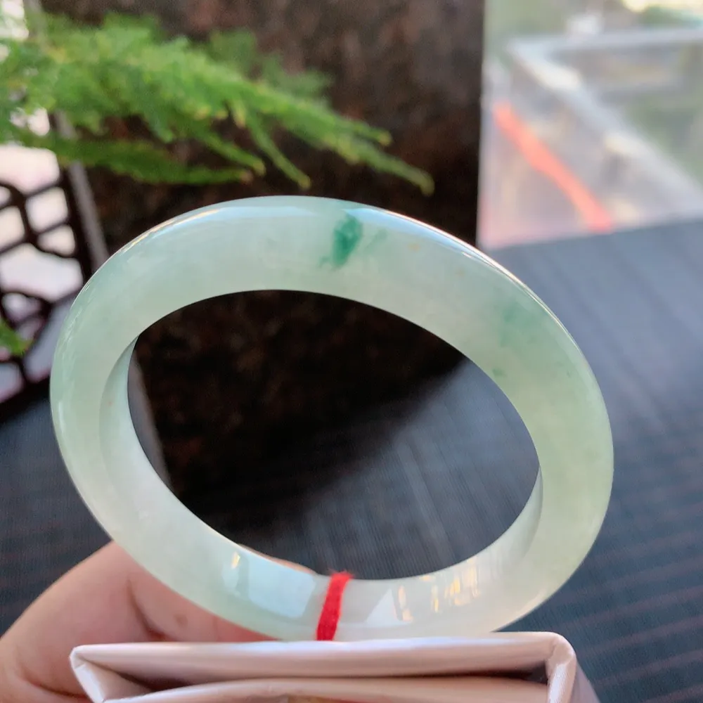 正圈冰飘花 无瑕 尺寸:56.1/10/8.3 花美