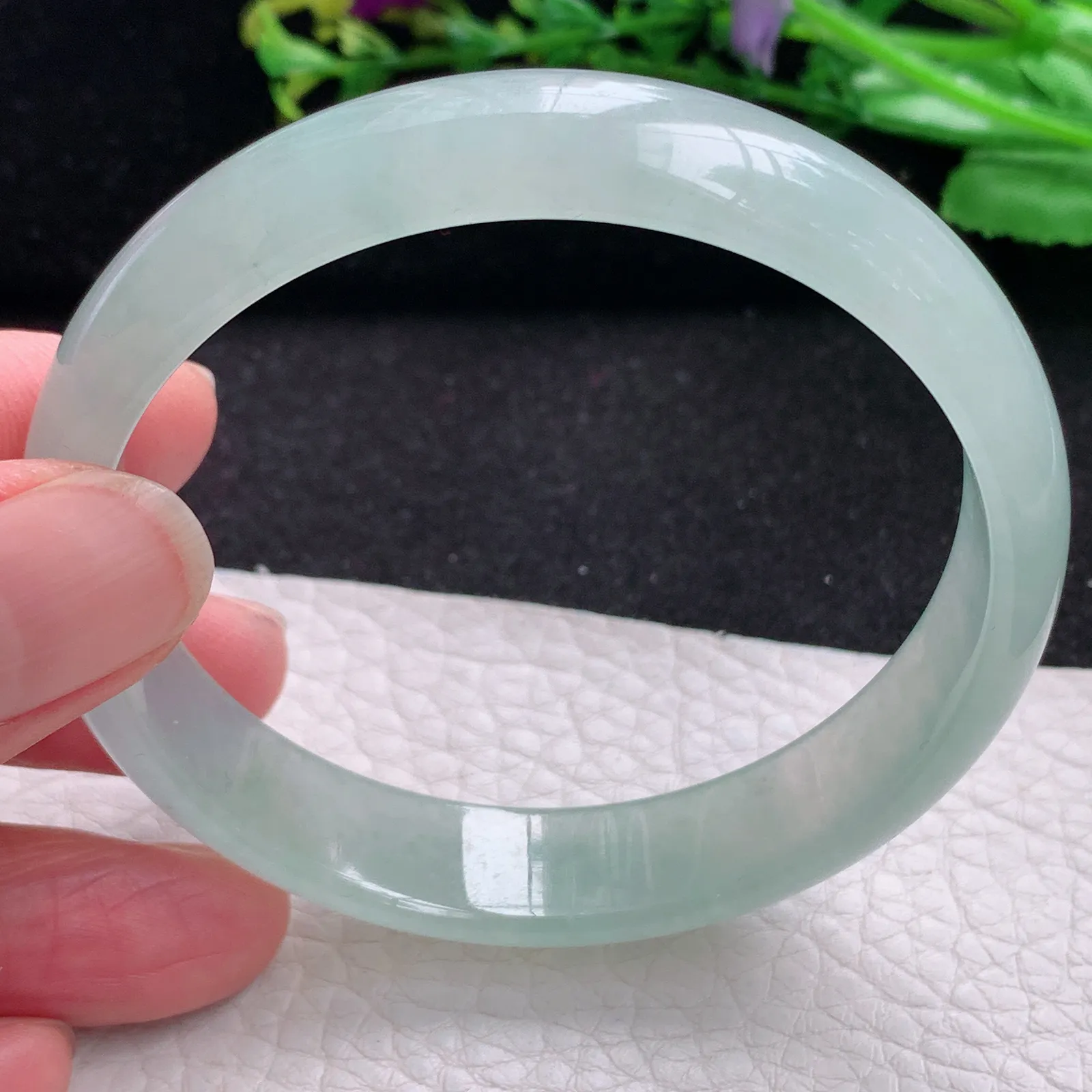 js自然光58.5*13*6平安镯 缅甸翡翠a货玉手镯冰种晴美宽边玉手环