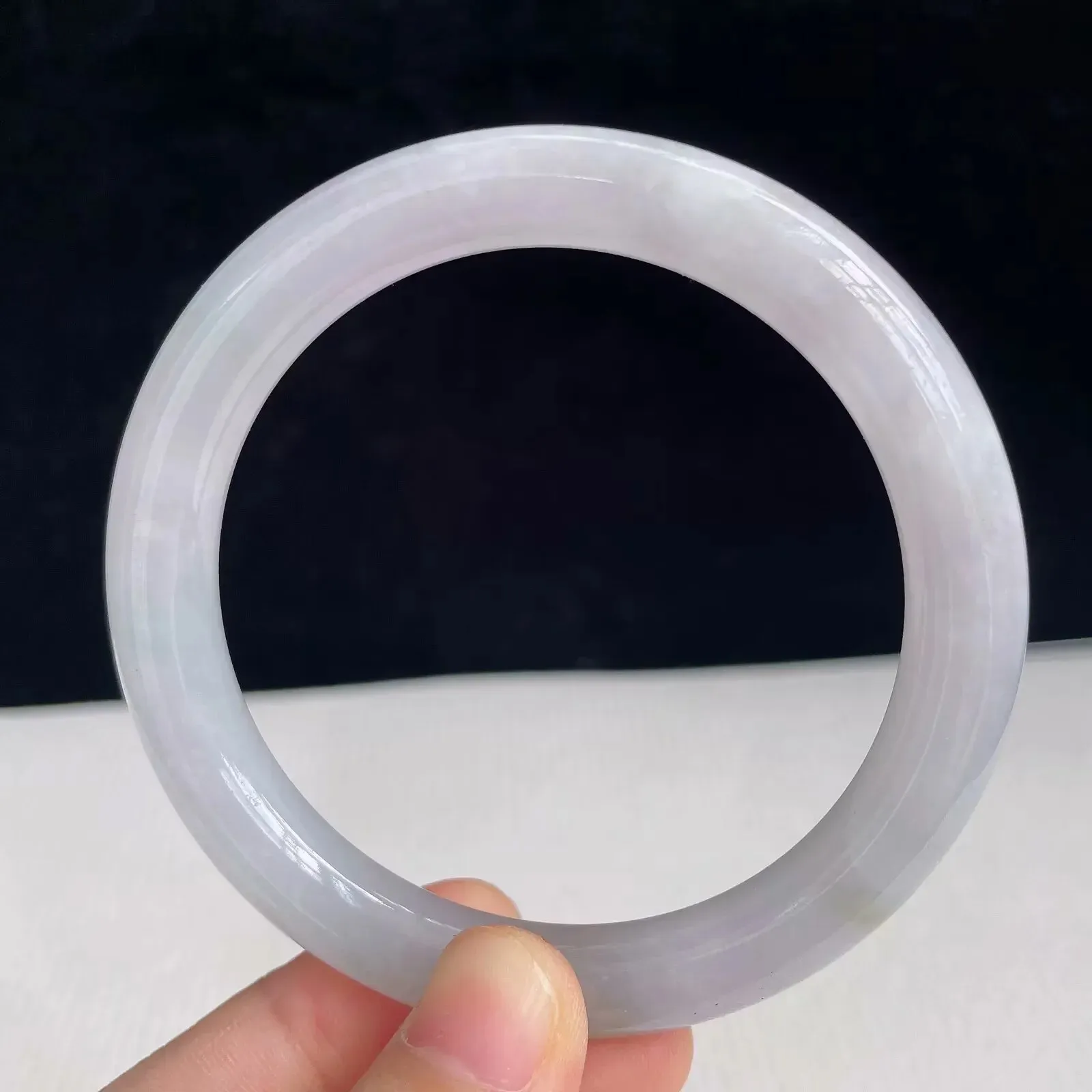 56.5圈有种有色天然翡翠A货玉手镯好种水浅绿水润手镯 44.19g