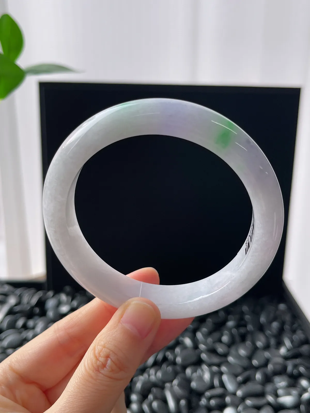 正圈61圈口，翡翠糯化种春带彩手镯