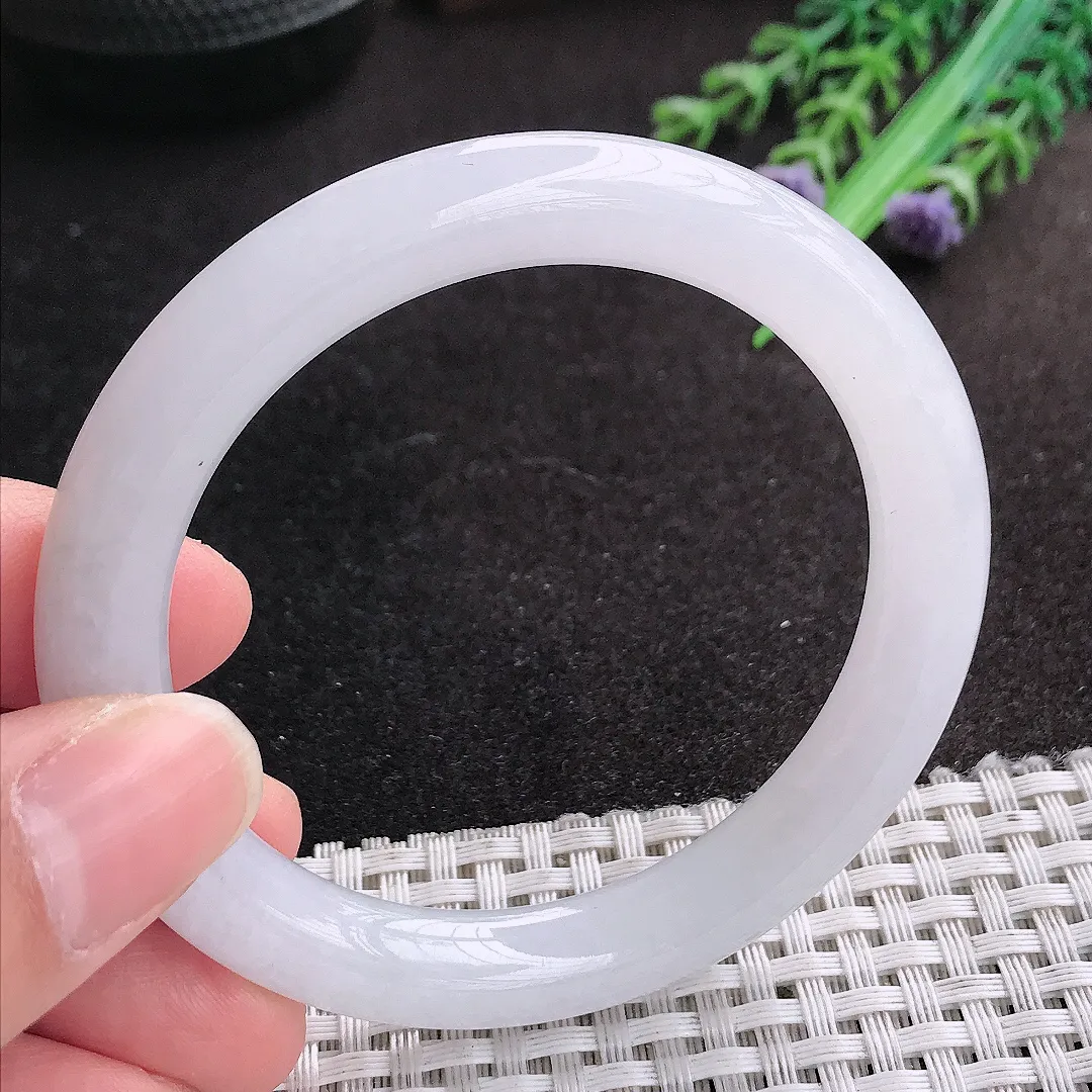 天然A货翡翠54/9.2老坑秀气冰润起胶月光白圆条手镯玉手镯