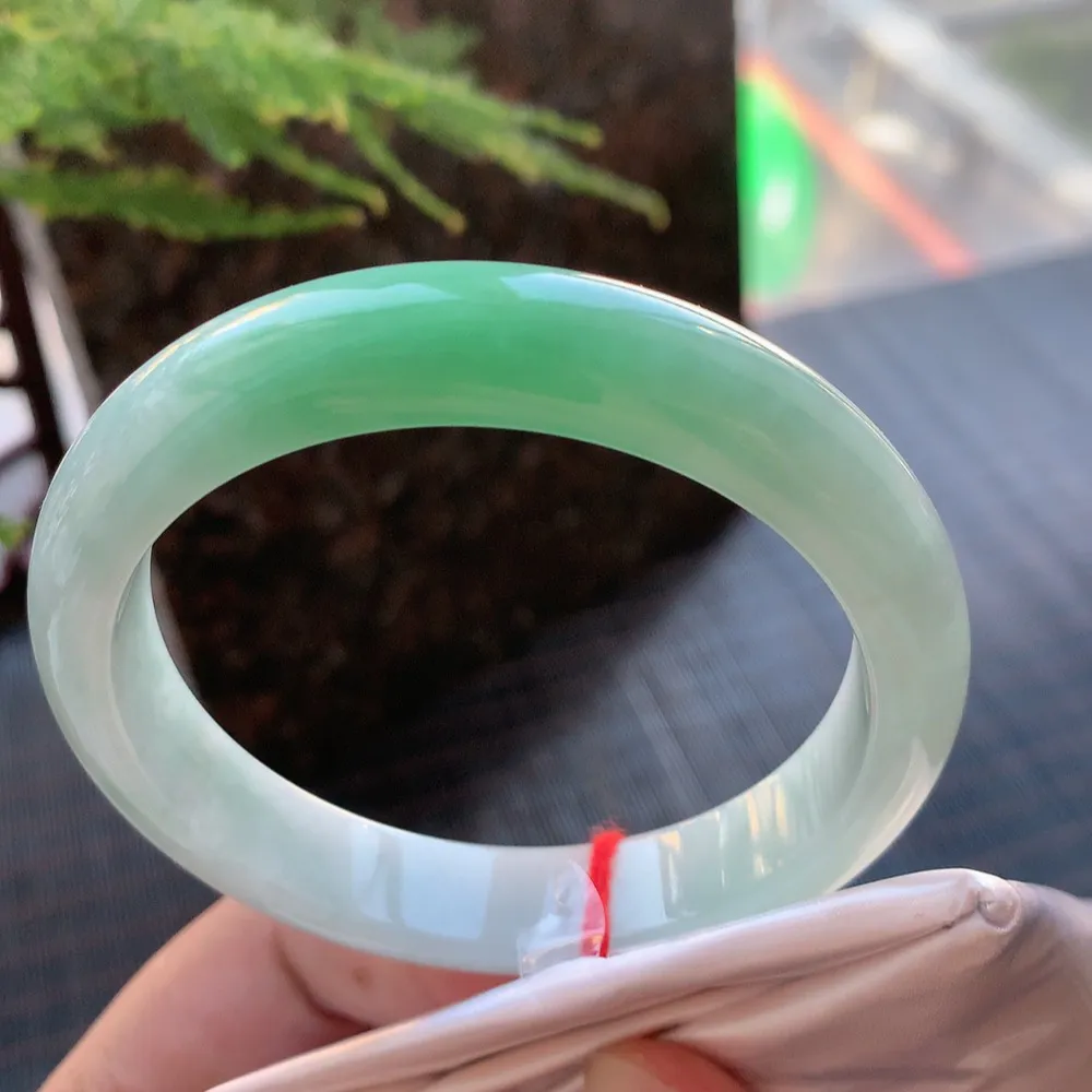 正圈冰糯翠绿 无瑕 尺寸:57.2/12.1/7.9 色好🥰🥰