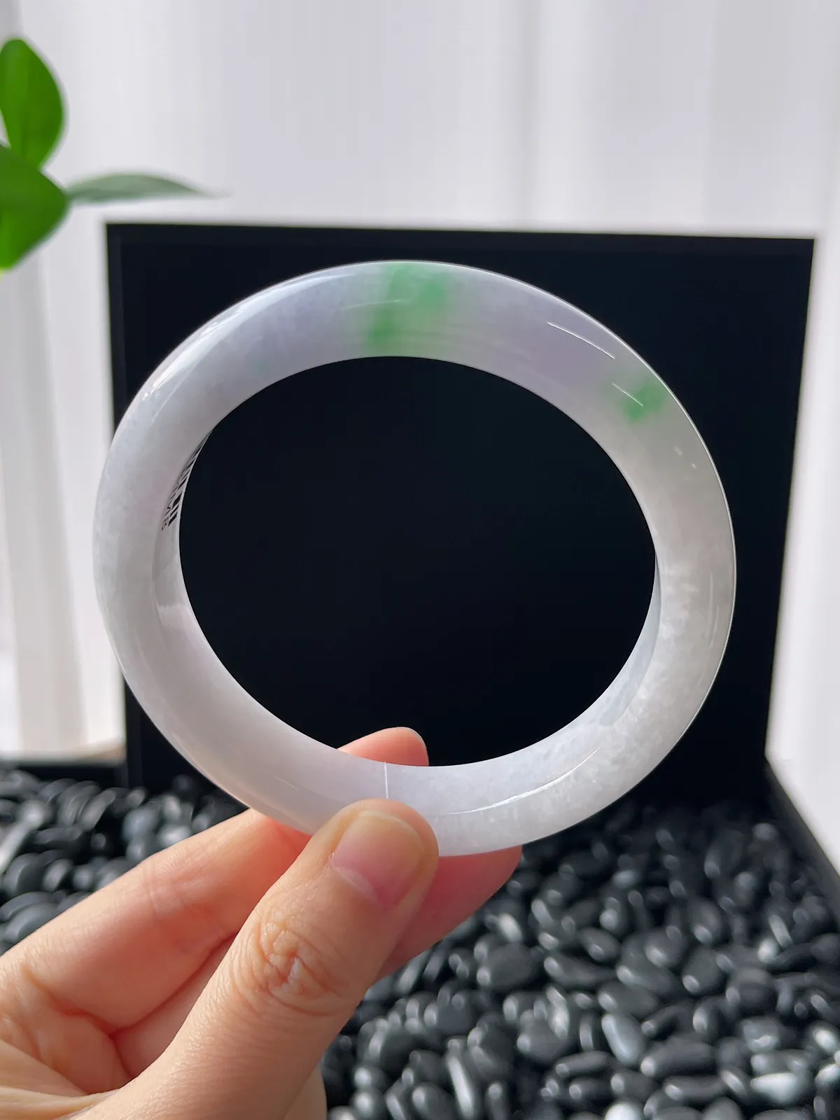 正圈61圈口，翡翠糯化种春带彩手镯