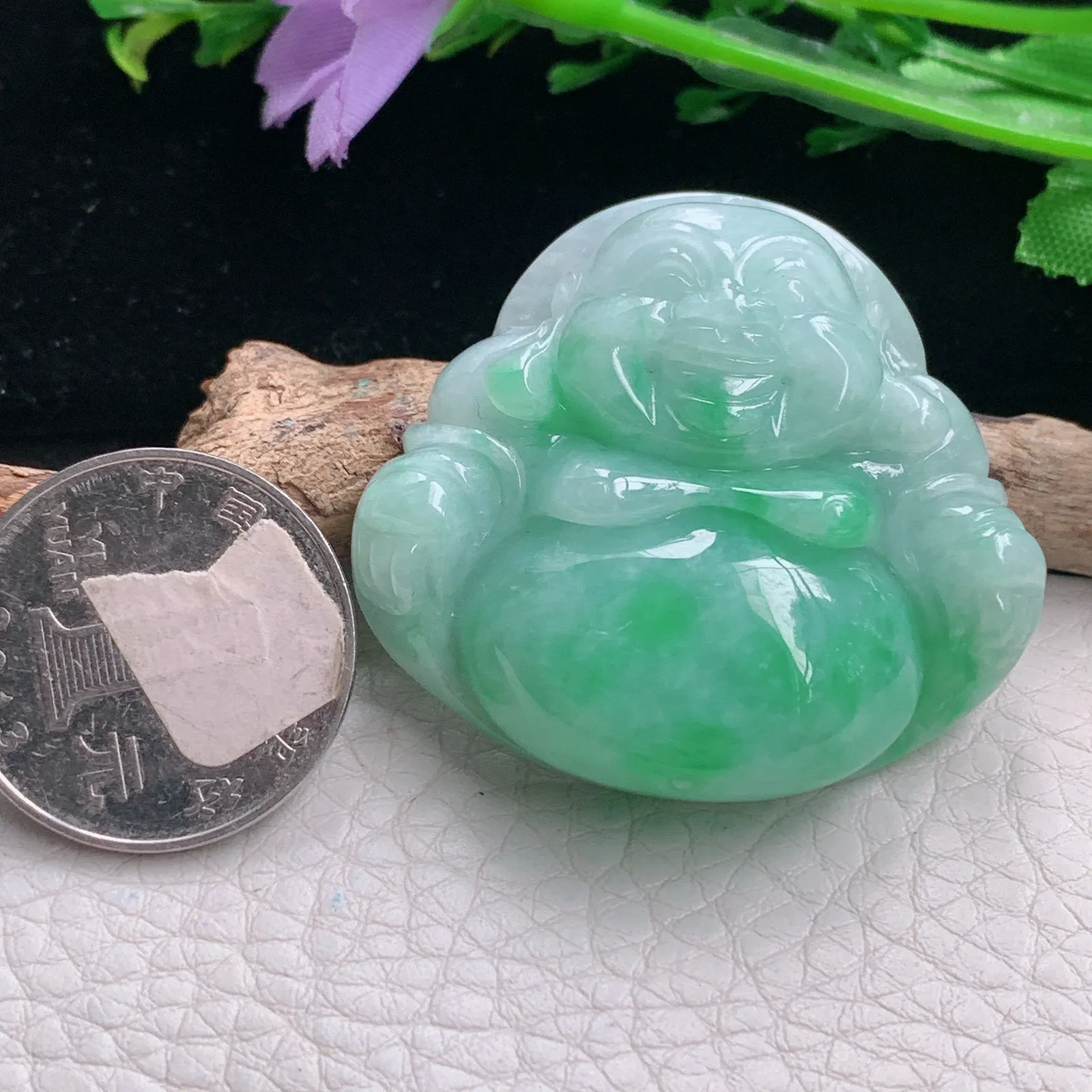 zen自然光39.2*43.8*12天然缅甸翡翠辣绿佛公 开心佛玉吊坠 玉挂件