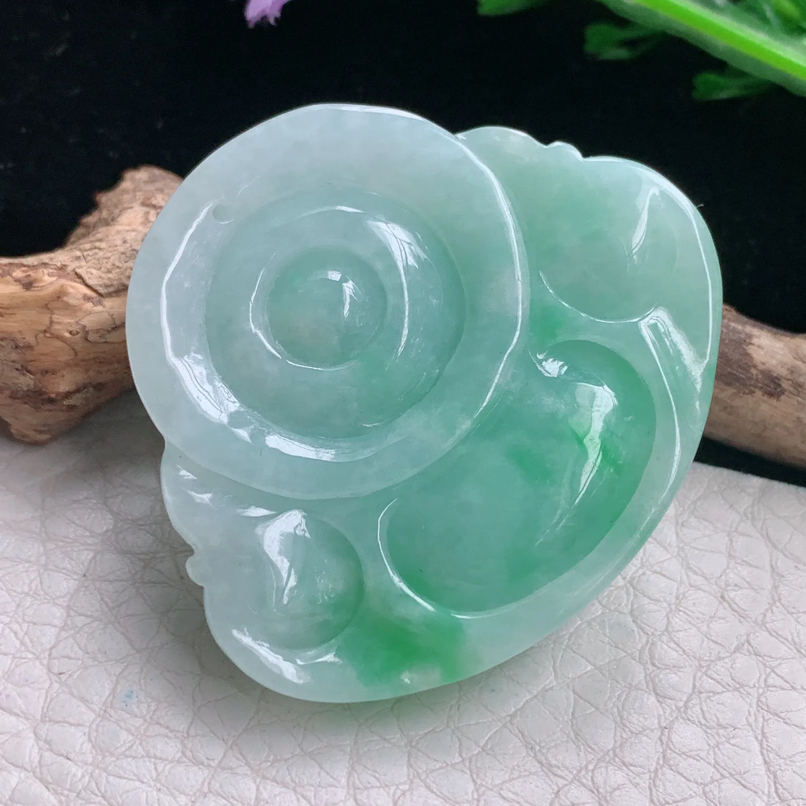 zen自然光39.2*43.8*12天然缅甸翡翠辣绿佛公 开心佛玉吊坠 玉挂件