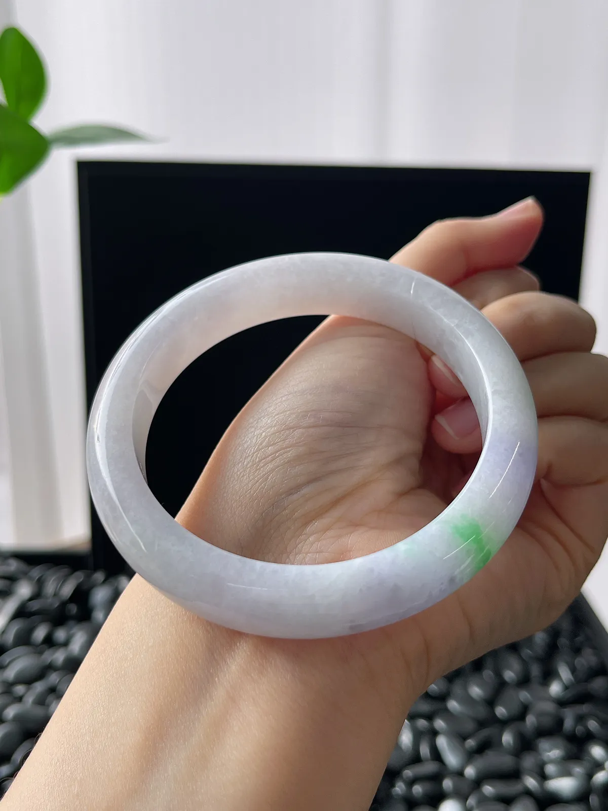 正圈61圈口，翡翠糯化种春带彩手镯