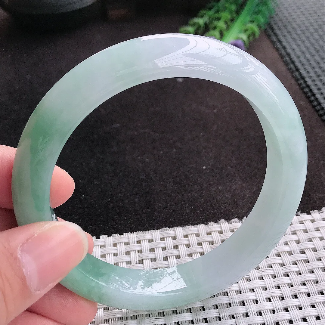 天然A货翡翠63/12.6/9.5老坑冰胶果冻大圈口飘花手镯宽边玉手镯