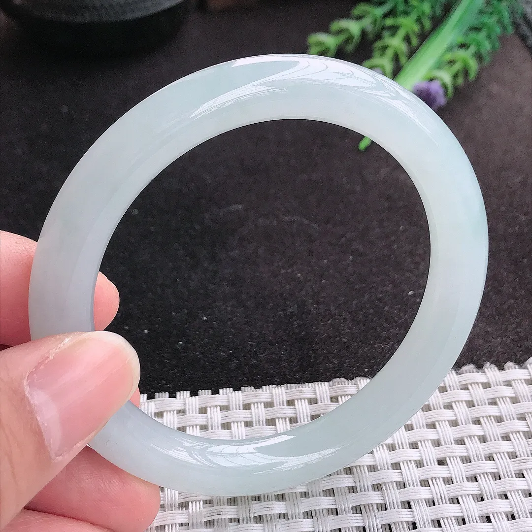 天然A货翡翠56/9/9.3老坑冰纯果冻胶冰晴圆条手镯玉手镯