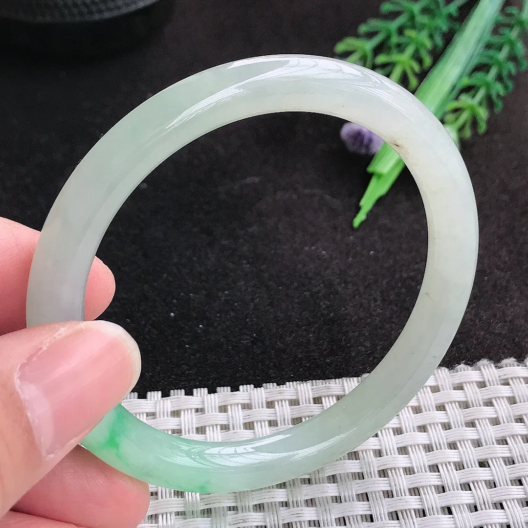 天然A货翡翠54.5/7.6/7.8老坑冰胶果冻飘阳绿圆条手镯叮当镯