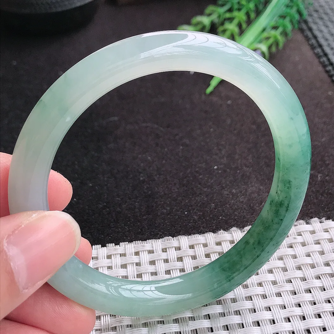 天然A货翡翠58/9.1/8.8老坑冰胶果冻冰飘花圆条手镯玉手镯