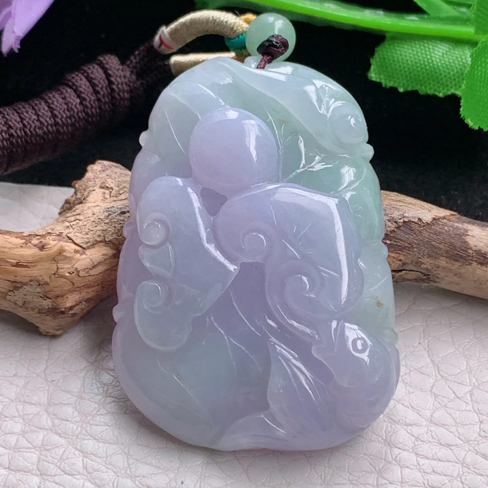 zen自然光47*34.3*11.3天然缅甸翡翠春带彩力争上游玉吊坠 玉挂件