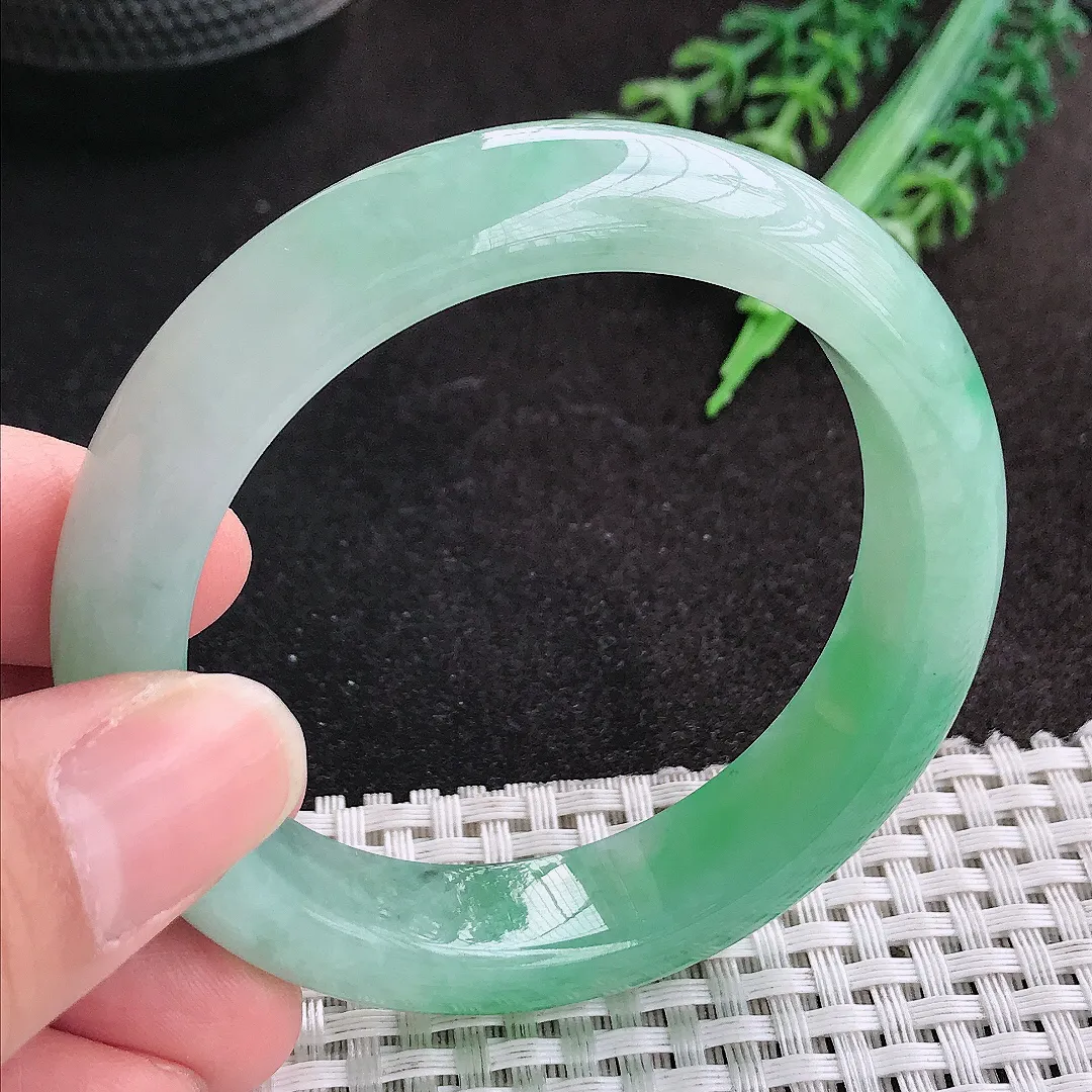 天然A货翡翠53/12.7/8.7老坑冰胶冰晴满绿手镯宽边玉手镯