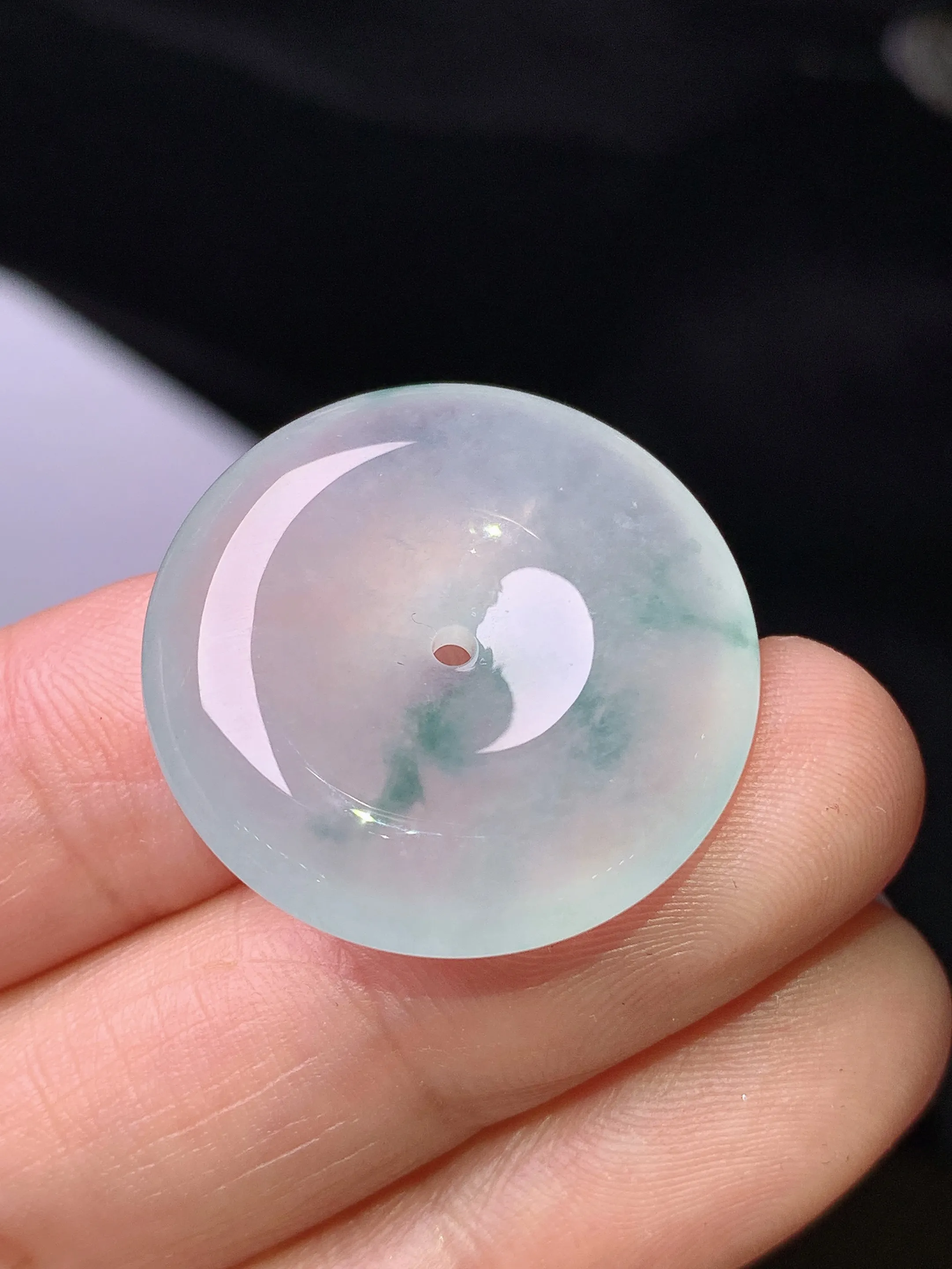 冰种平安扣吊坠 玉质细腻 色泽清新艳丽 整体尺寸24.3*6