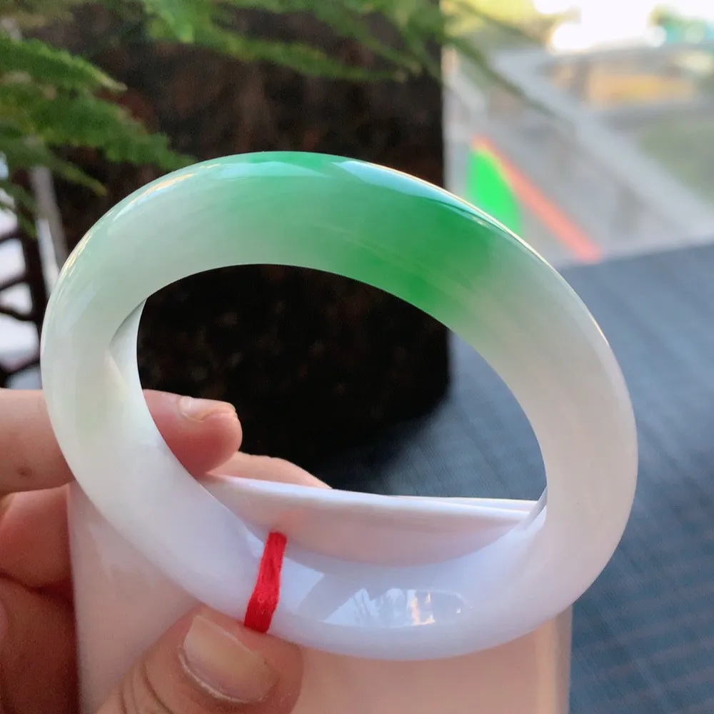 正圈冰糯春彩 无瑕 尺寸:57.9/12.9/9.9 色好