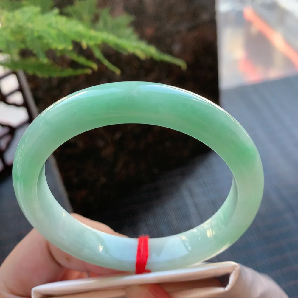 正圈冰糯翠绿 无瑕 尺寸:58.9/11.9/8.4 色好