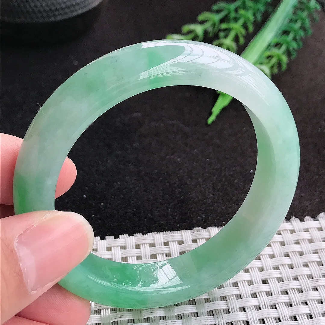 天然A货翡翠53/12.7/8.7老坑冰胶冰晴满绿手镯宽边玉手镯