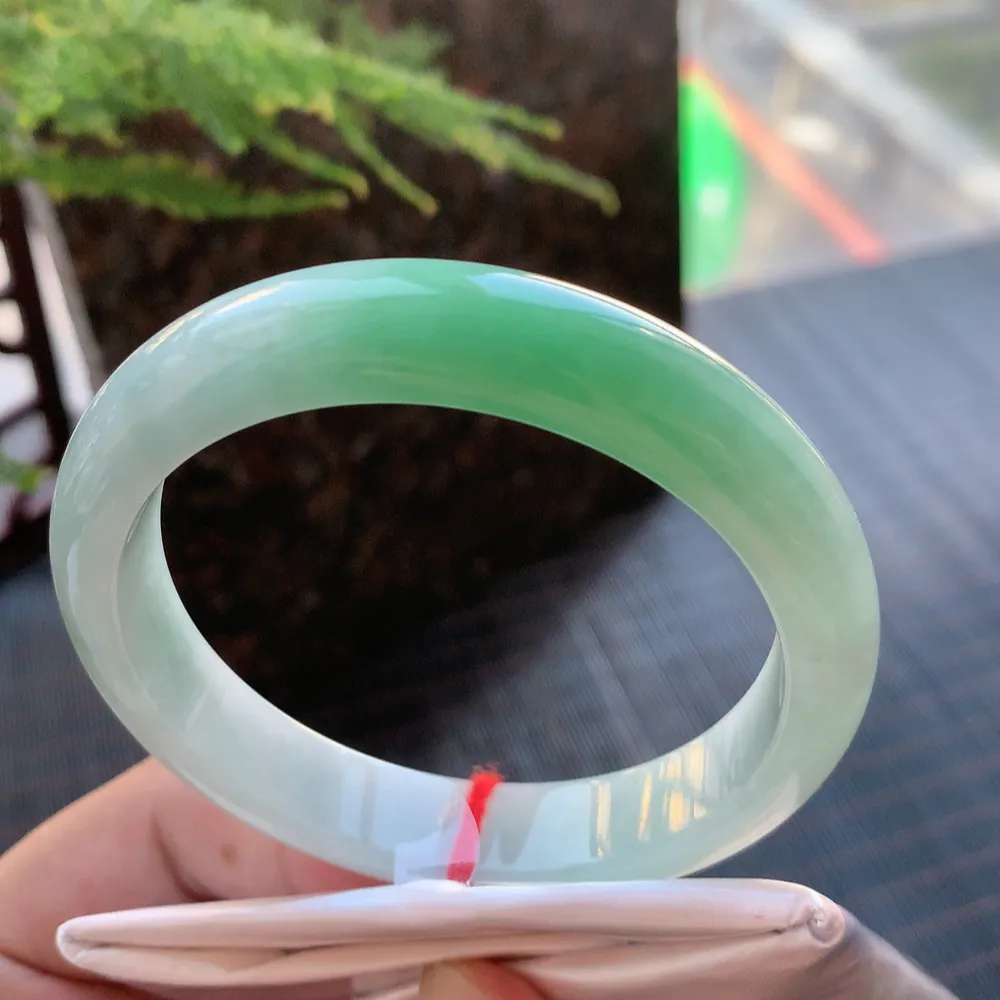 正圈冰糯翠绿 无瑕 尺寸:57.2/12.1/7.9 色好🥰🥰