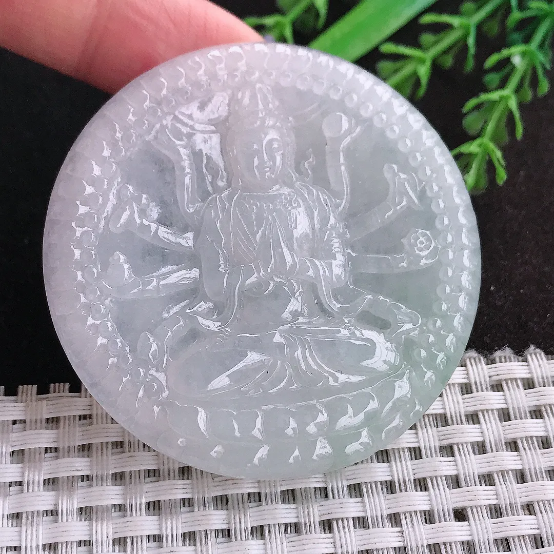 天然a货翡翠55.8/6.5老坑秀气冰润千手观音吊坠翡翠玉挂件