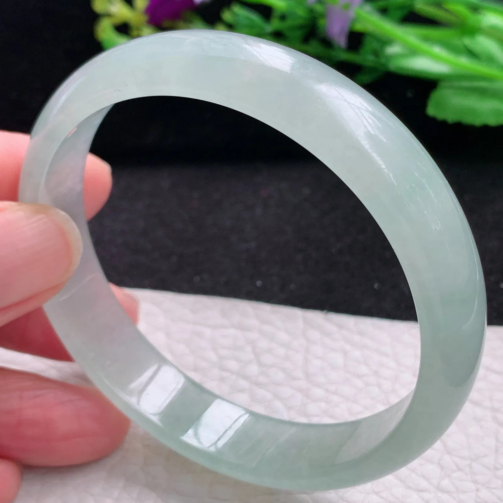 js自然光58.5*13*6平安镯 缅甸翡翠a货玉手镯冰种晴美宽边玉手环