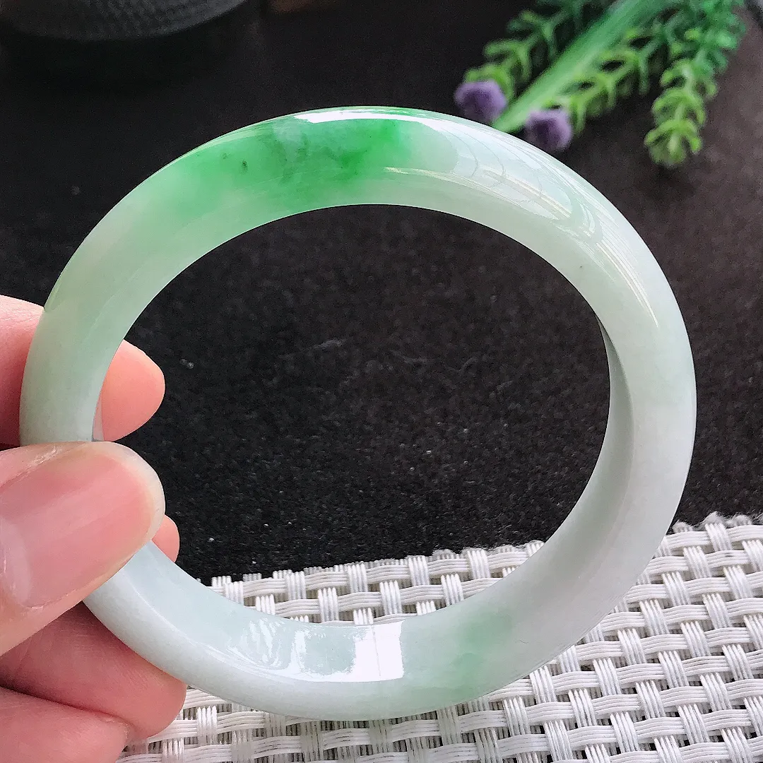 天然A货翡翠58.3/12.8/8.4老坑精美温润飘阳绿手镯宽边玉手镯