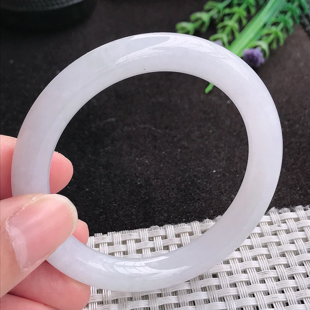 天然A货翡翠54/9.2老坑秀气冰润起胶月光白圆条手镯玉手镯