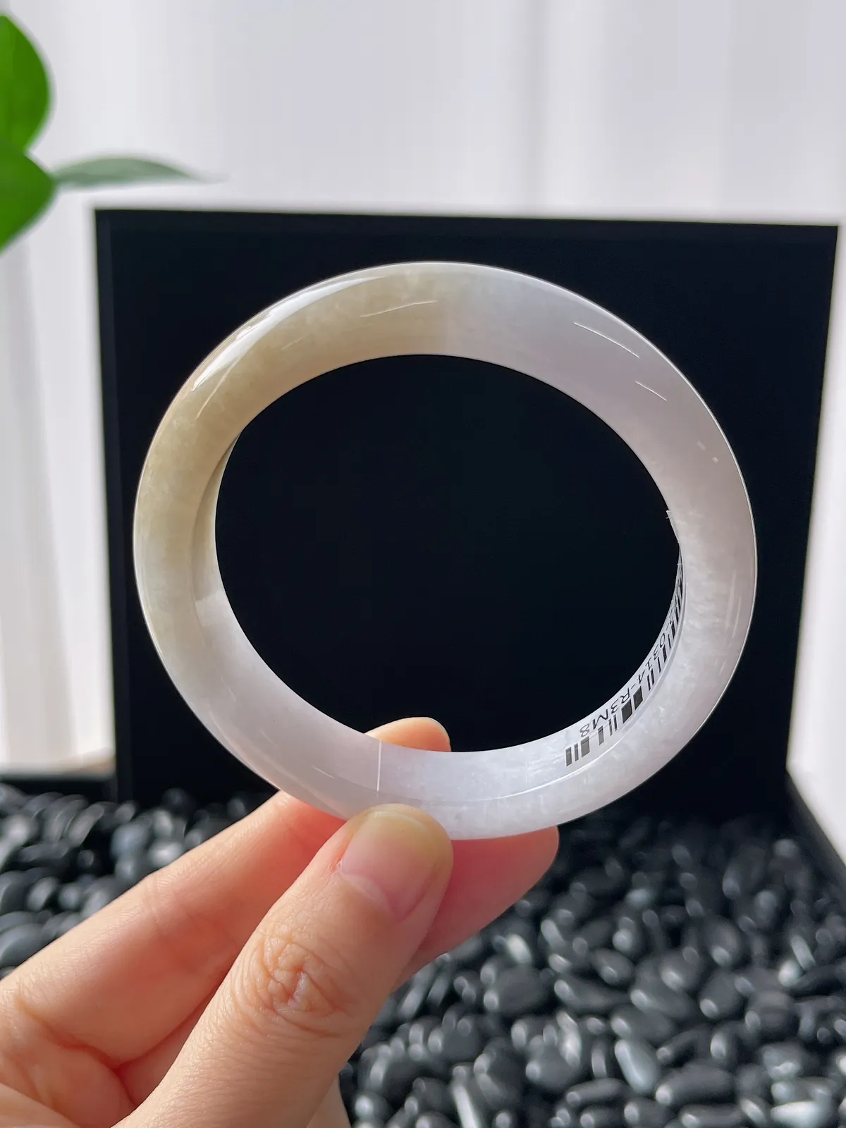 正圈55.7圈口，翡翠糯化种黄色手镯