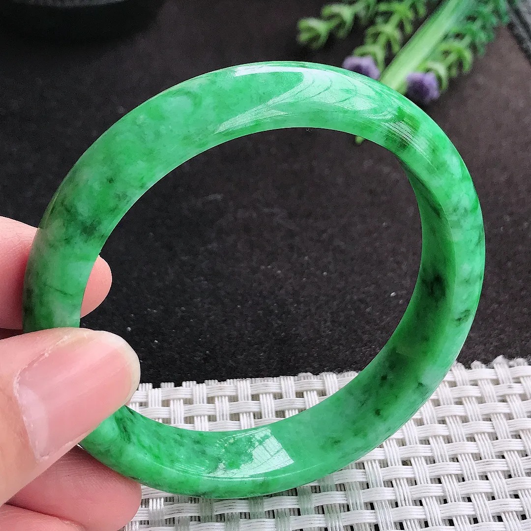天然A货翡翠58/13.6/7.8老坑精美满绿辣阳绿手镯宽边玉手镯