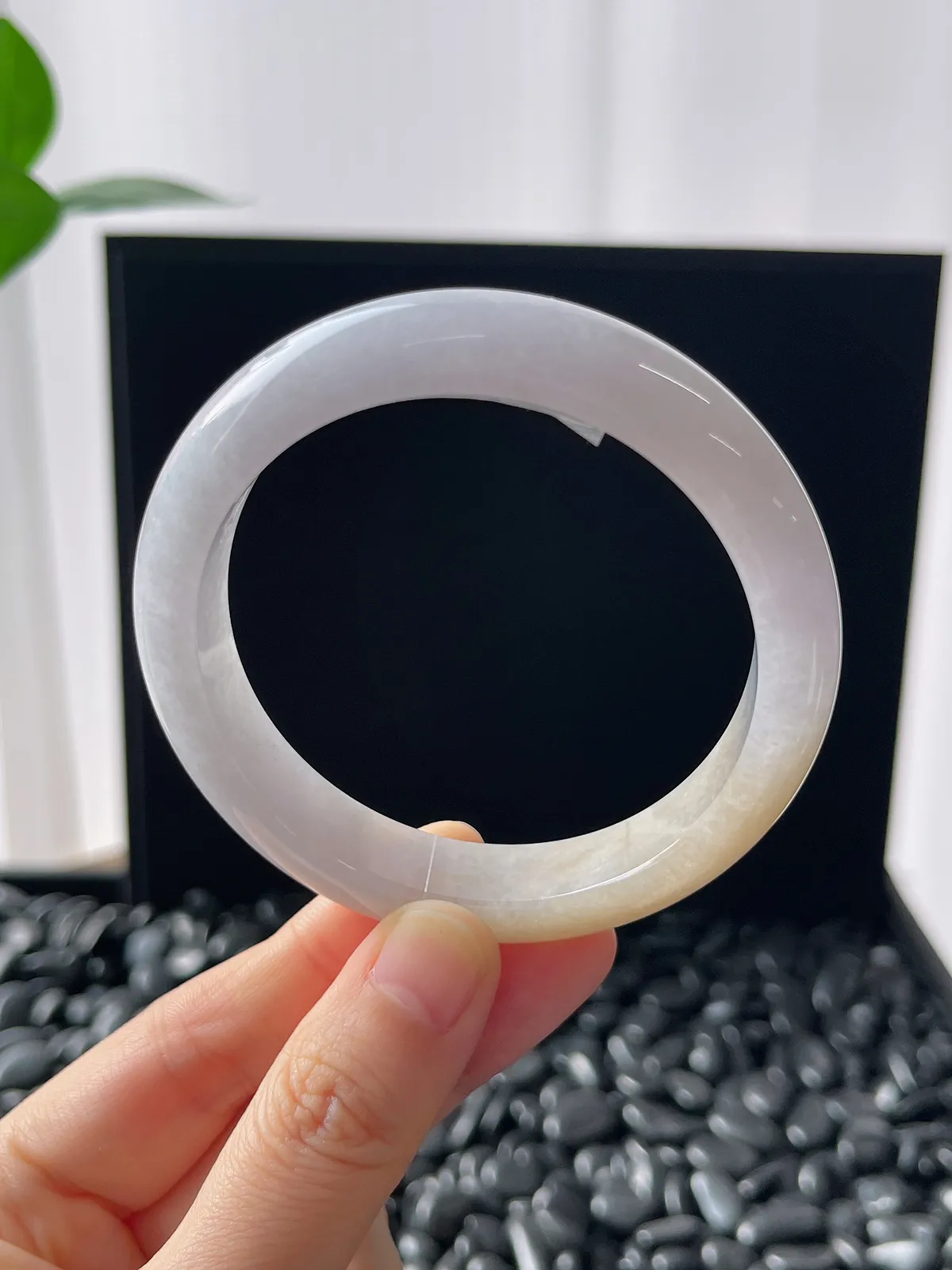 正圈55.7圈口，翡翠糯化种黄色手镯