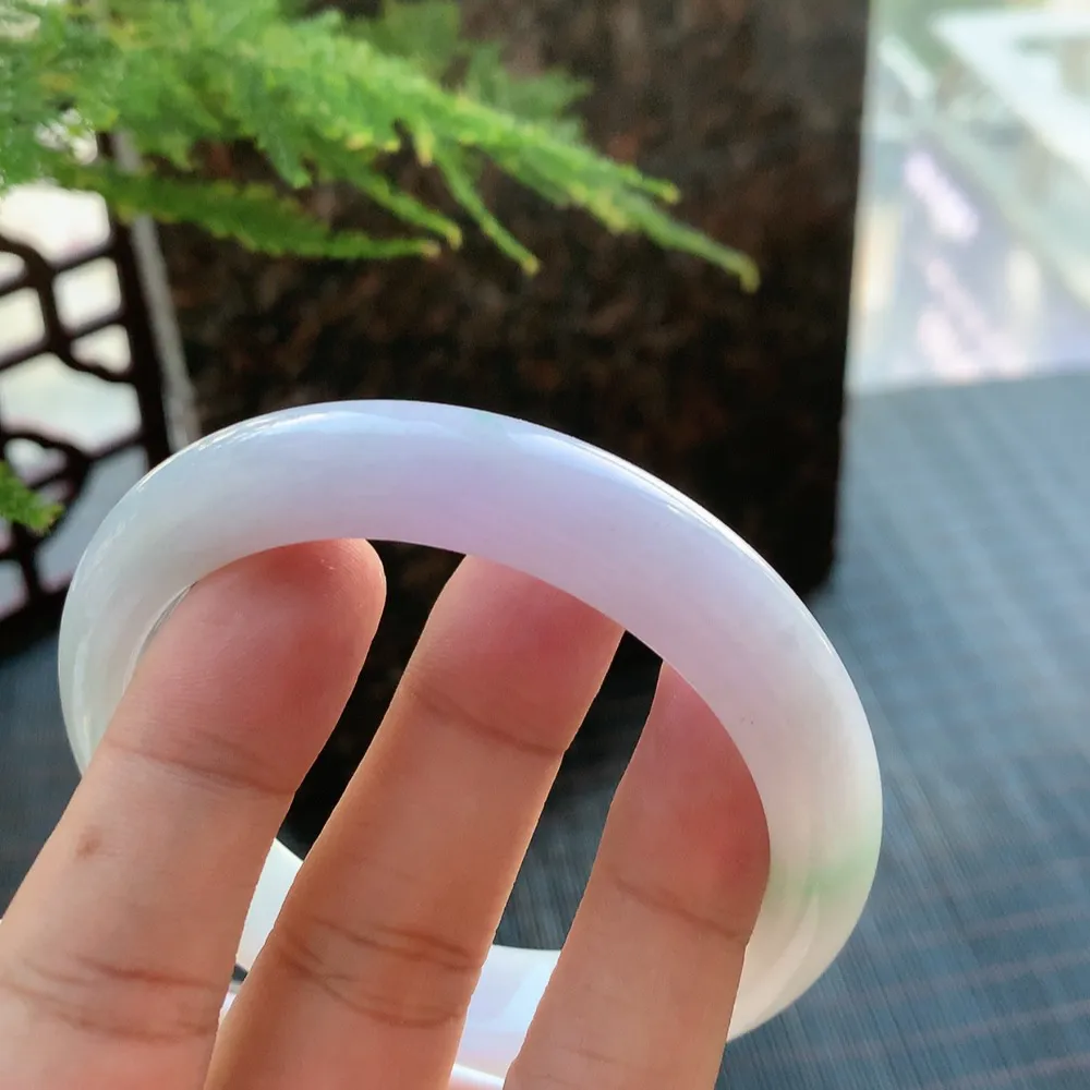 正圈冰糯春彩 无瑕 尺寸:60.8/12.5/9.1 大圈口