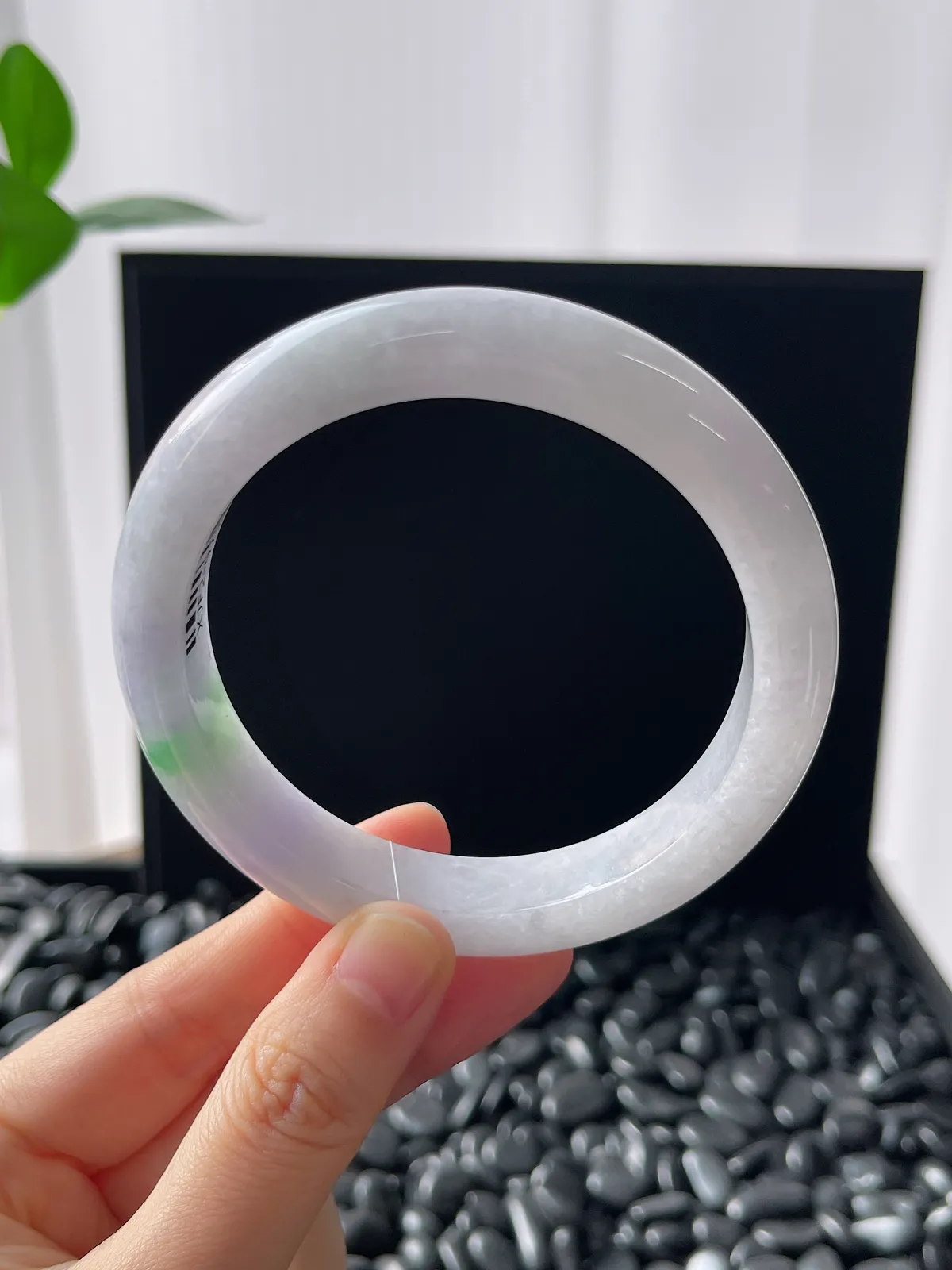 正圈61圈口，翡翠糯化种春带彩手镯