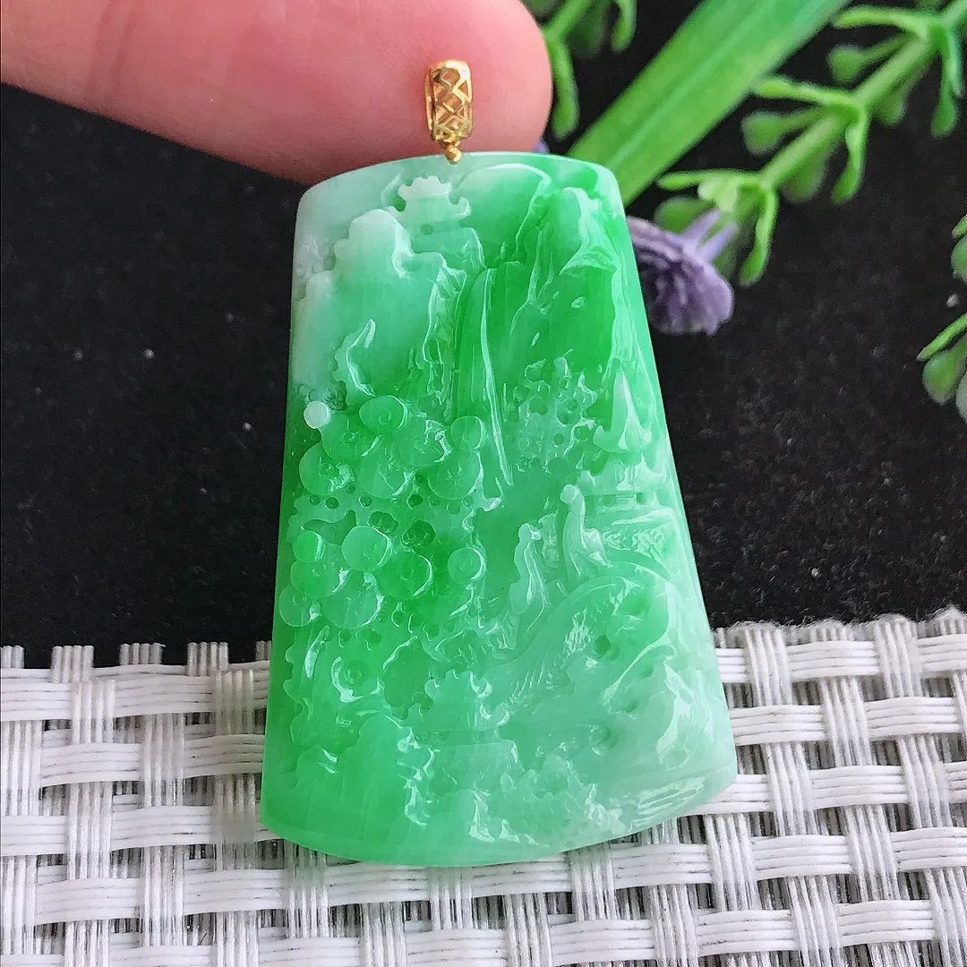 天然a货翡翠40.5/27.9/4.3老坑18k金镶嵌精美飘阳绿山水牌吊坠翡翠玉挂件