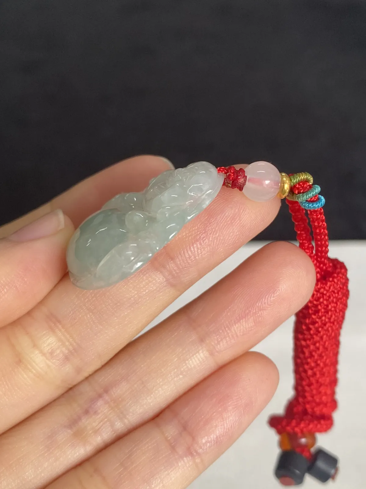 翡翠吊坠，配珠未测