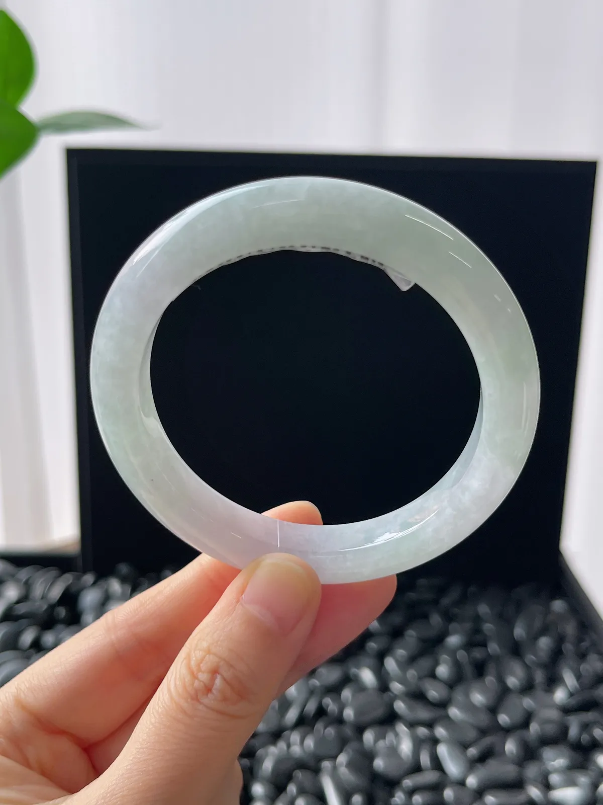 正圈54.7圈口，翡翠糯化种春带彩手镯