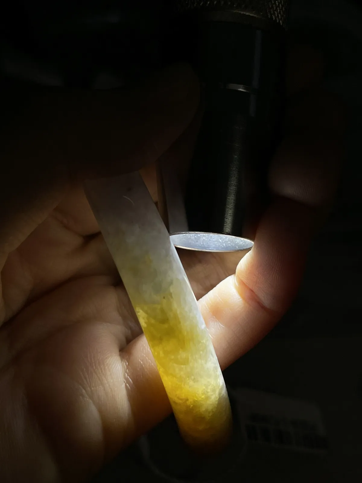 圆镯55.5圈口，翡翠糯化种黄色手镯