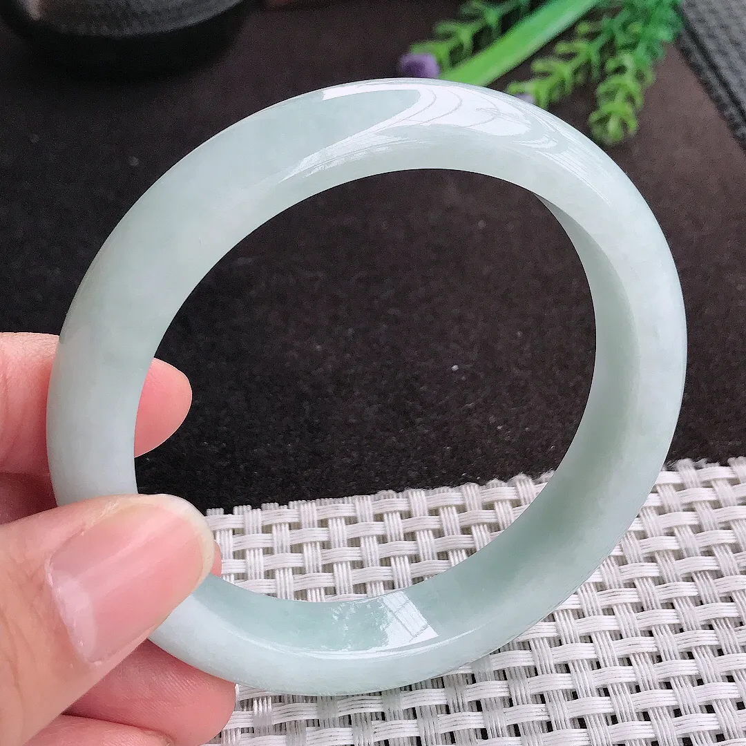 天然A货翡翠60.5/12.7/8.6老坑秀气温润大圈口手镯宽边玉手镯