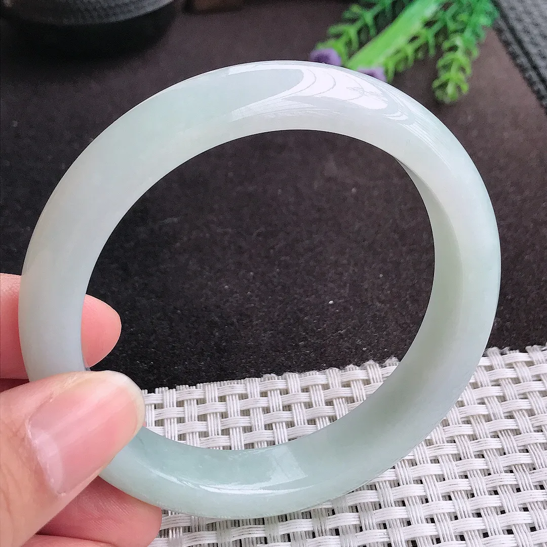 天然A货翡翠60.5/13.3/8.8老坑冰润起胶浅绿手镯宽边玉手镯