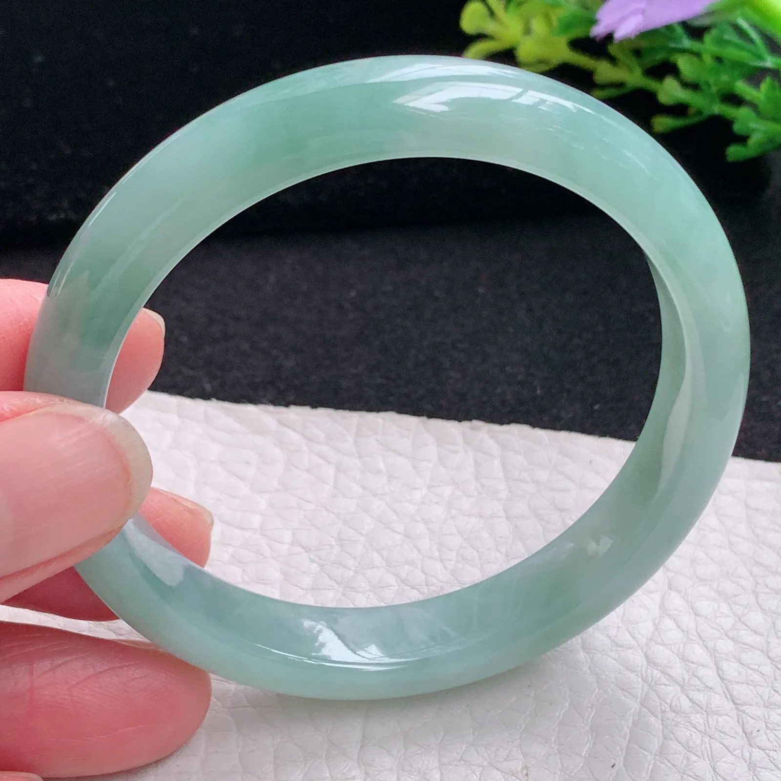 n自然光54*10.3*7平安镯 缅甸翡翠a货玉手镯秀气清韵宽边玉手环