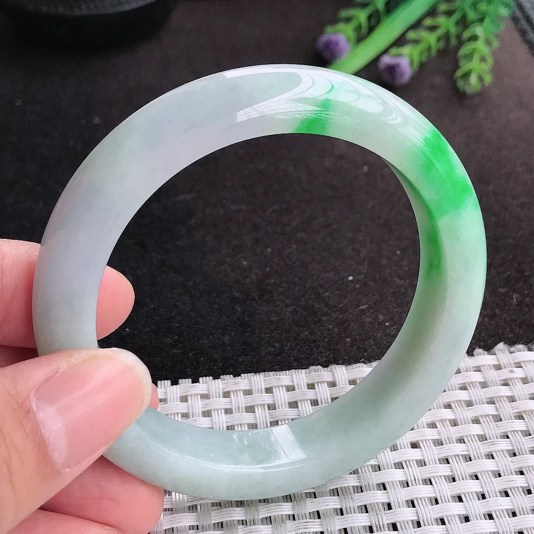 天然A货翡翠56.5/12.8/9老坑精美温润飘阳绿手镯宽边玉手镯