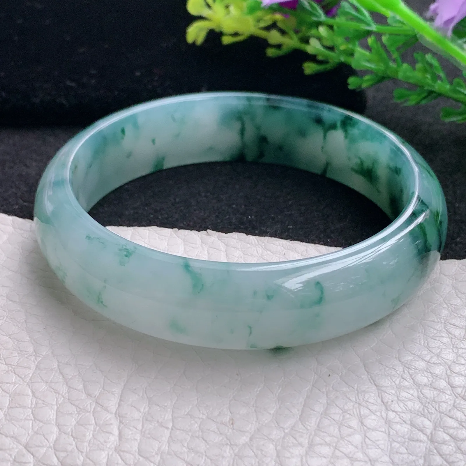 js自然光57*14.8*6.8平安镯 缅甸翡翠a货玉手镯冰飘花宽边玉手环