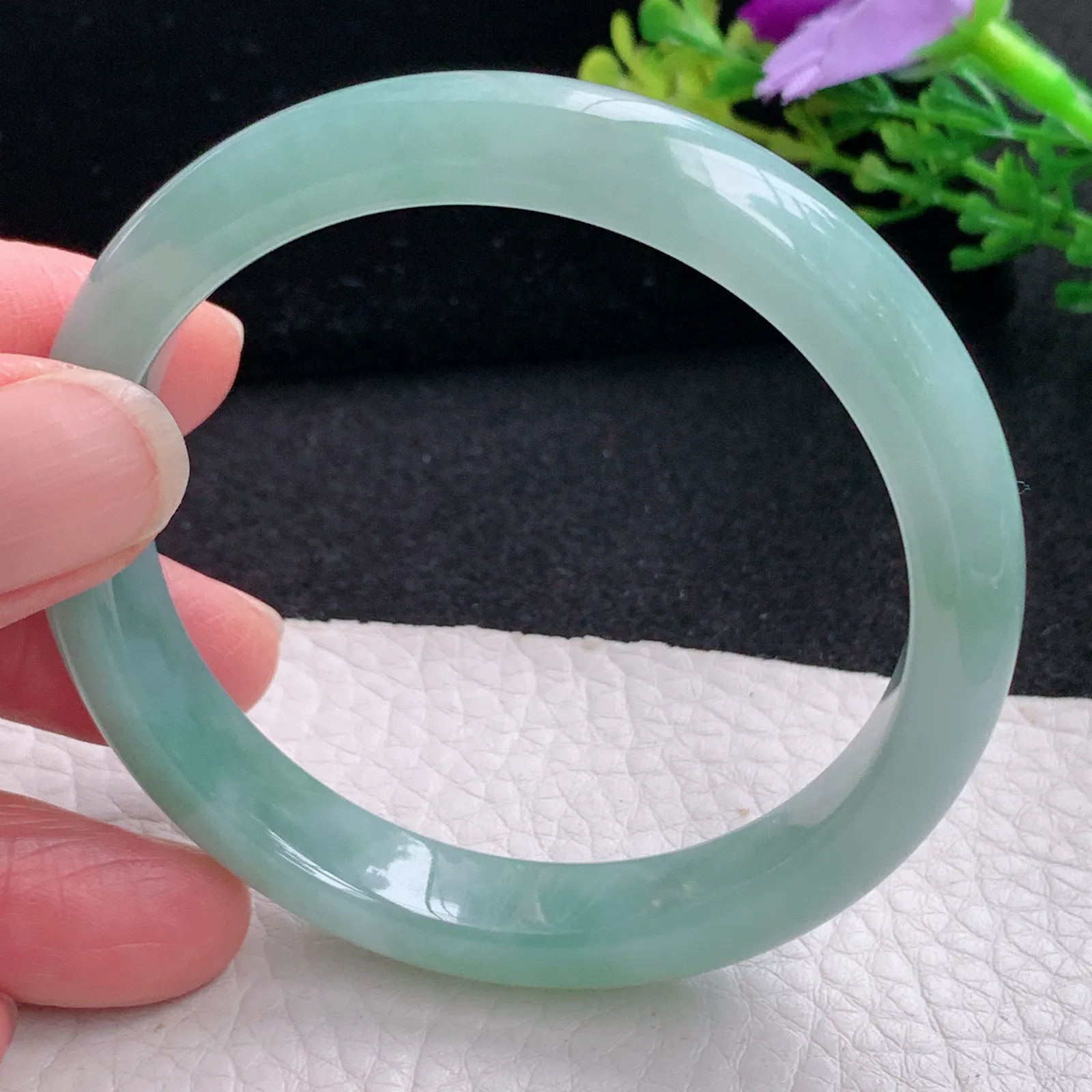 n自然光54*10.3*7平安镯 缅甸翡翠a货玉手镯秀气清韵宽边玉手环