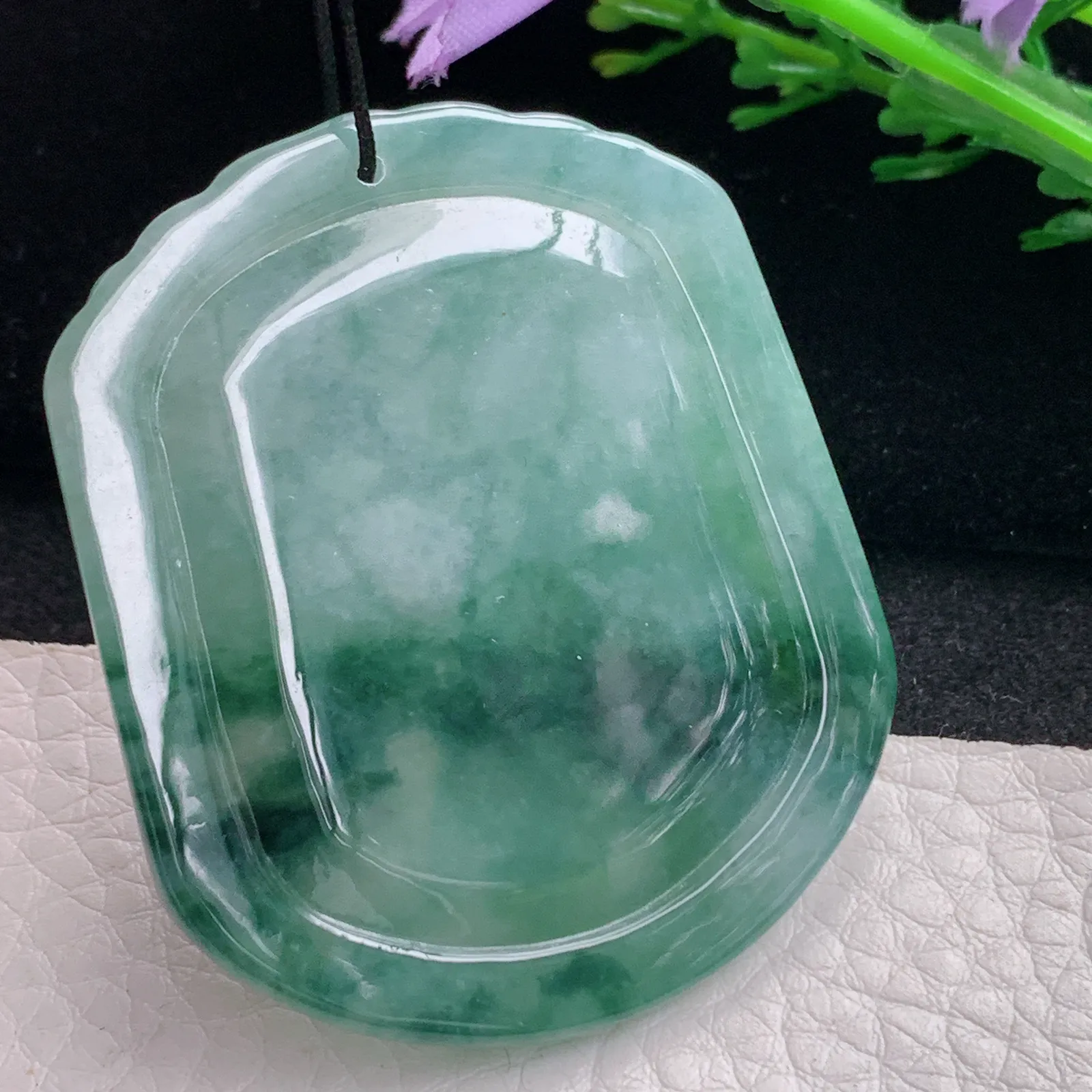 kh自然光49.9*42*5.5天然缅甸翡翠飘花上山虎 生肖虎玉吊坠 玉挂件