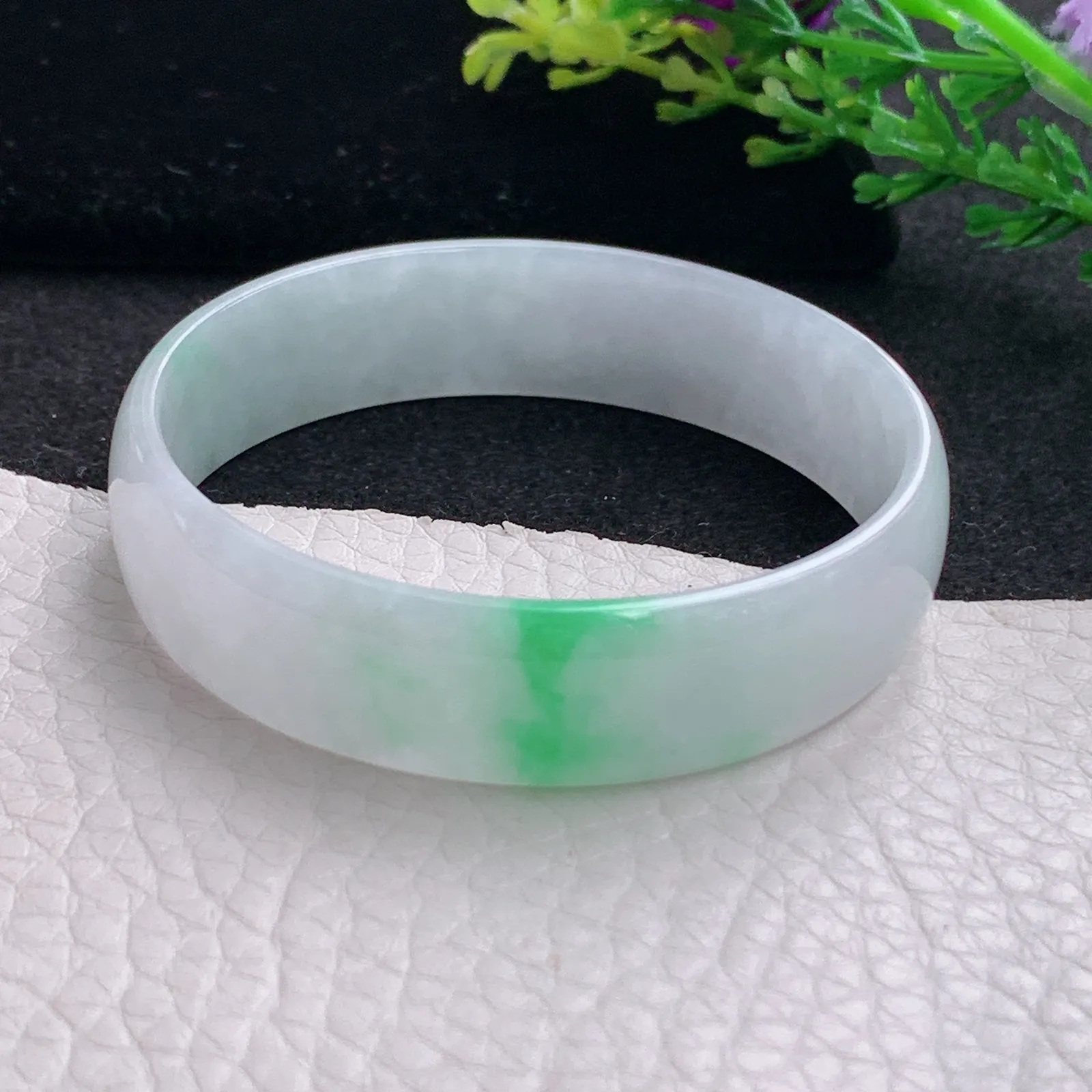 js小圈口52*13.3*3.8宽扁镯 缅甸翡翠a货玉手镯冰阳绿宽边玉手环