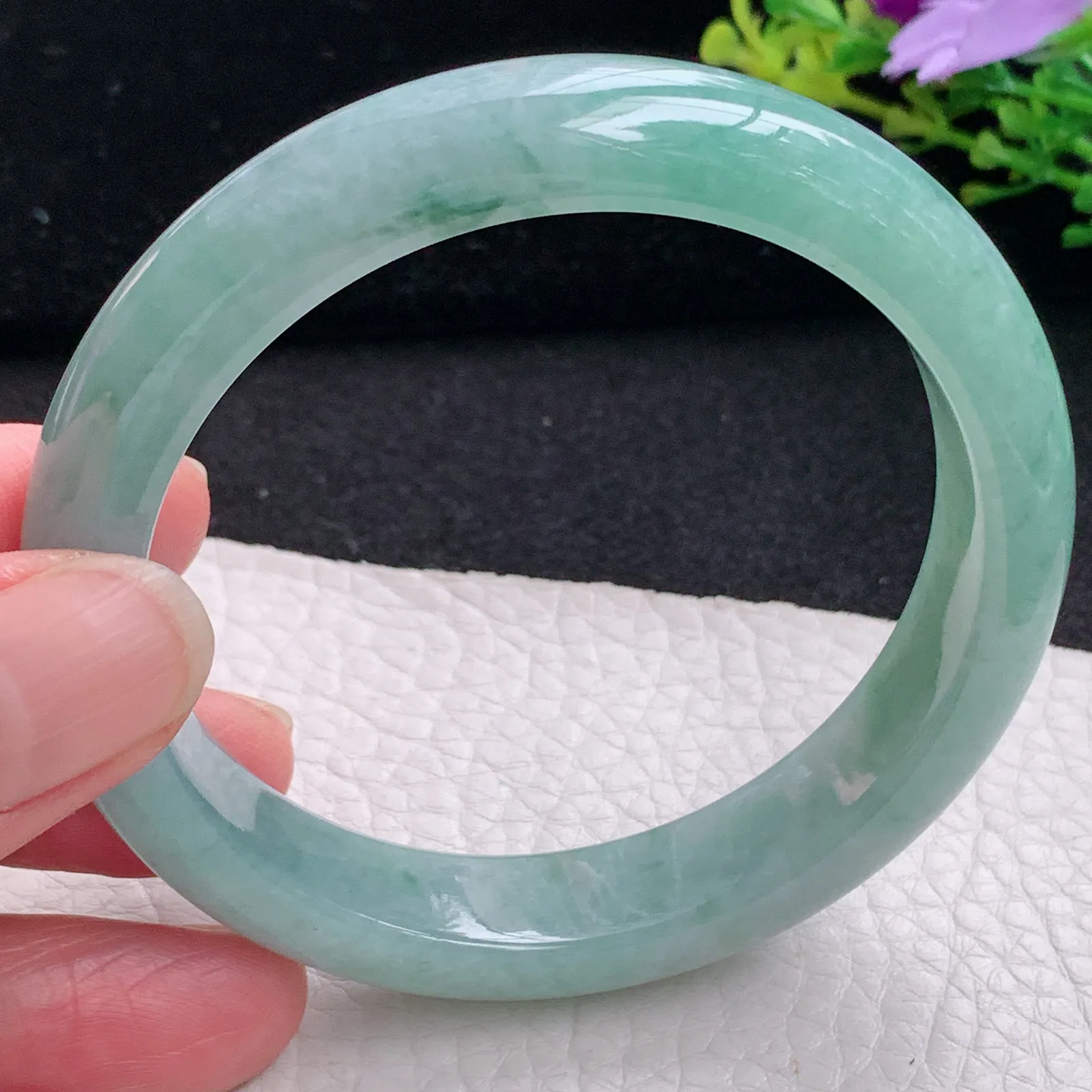 n自然光57*12.6*8平安镯 缅甸翡翠a货玉手镯飘花蓝韵宽边玉手环