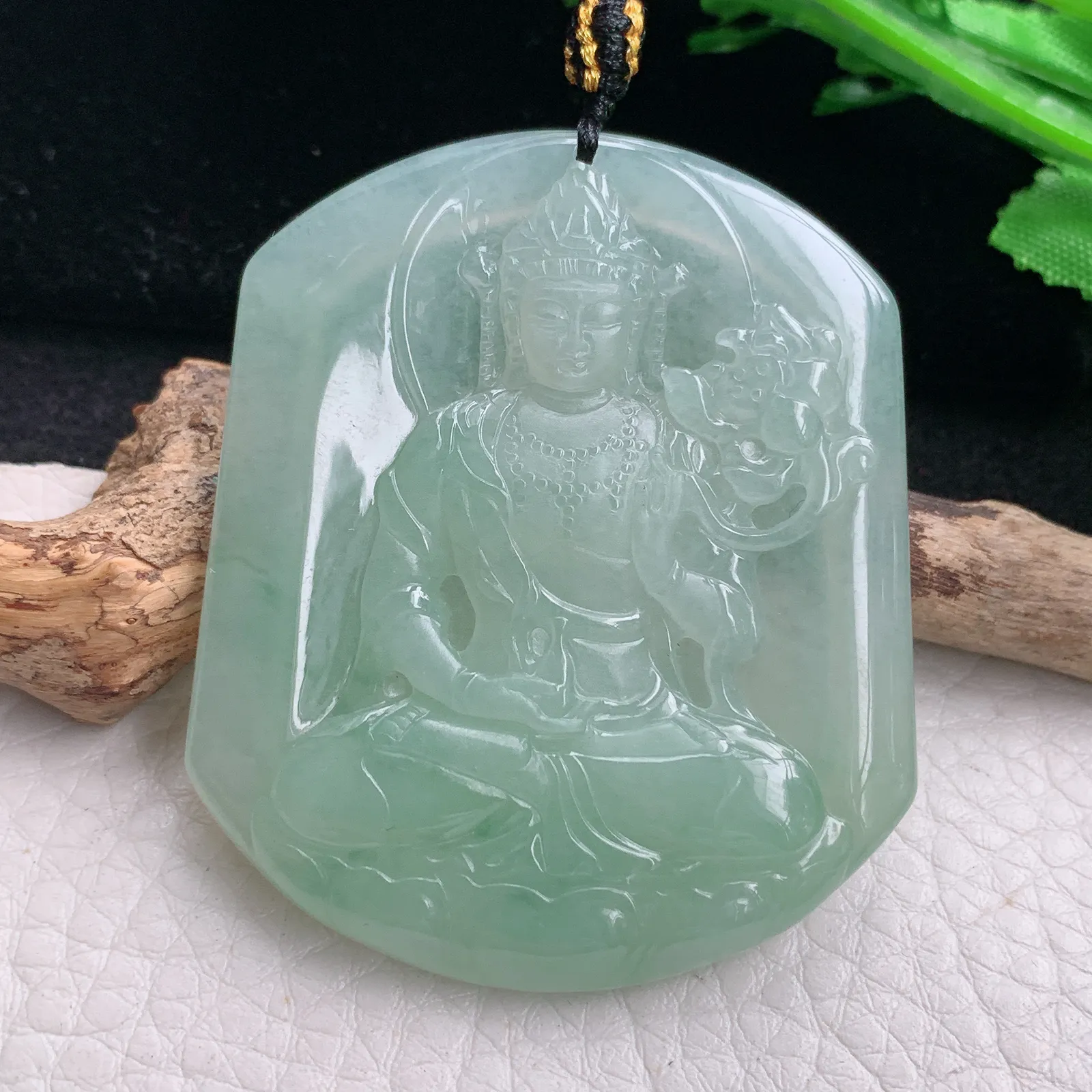 kh自然光51.8*43.9*5.4天然缅甸翡翠冰晴观音玉吊坠 玉挂件